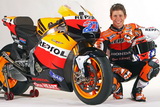 Repsol Honda RC212V Official presentation. MotoGP wallpaper 2011 (HD PHOTO)
